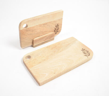 Mango Wood Chopping Boards with Stand (Set of 2)