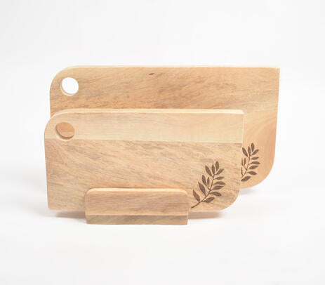 Mango Wood Chopping Boards with Stand (Set of 2)